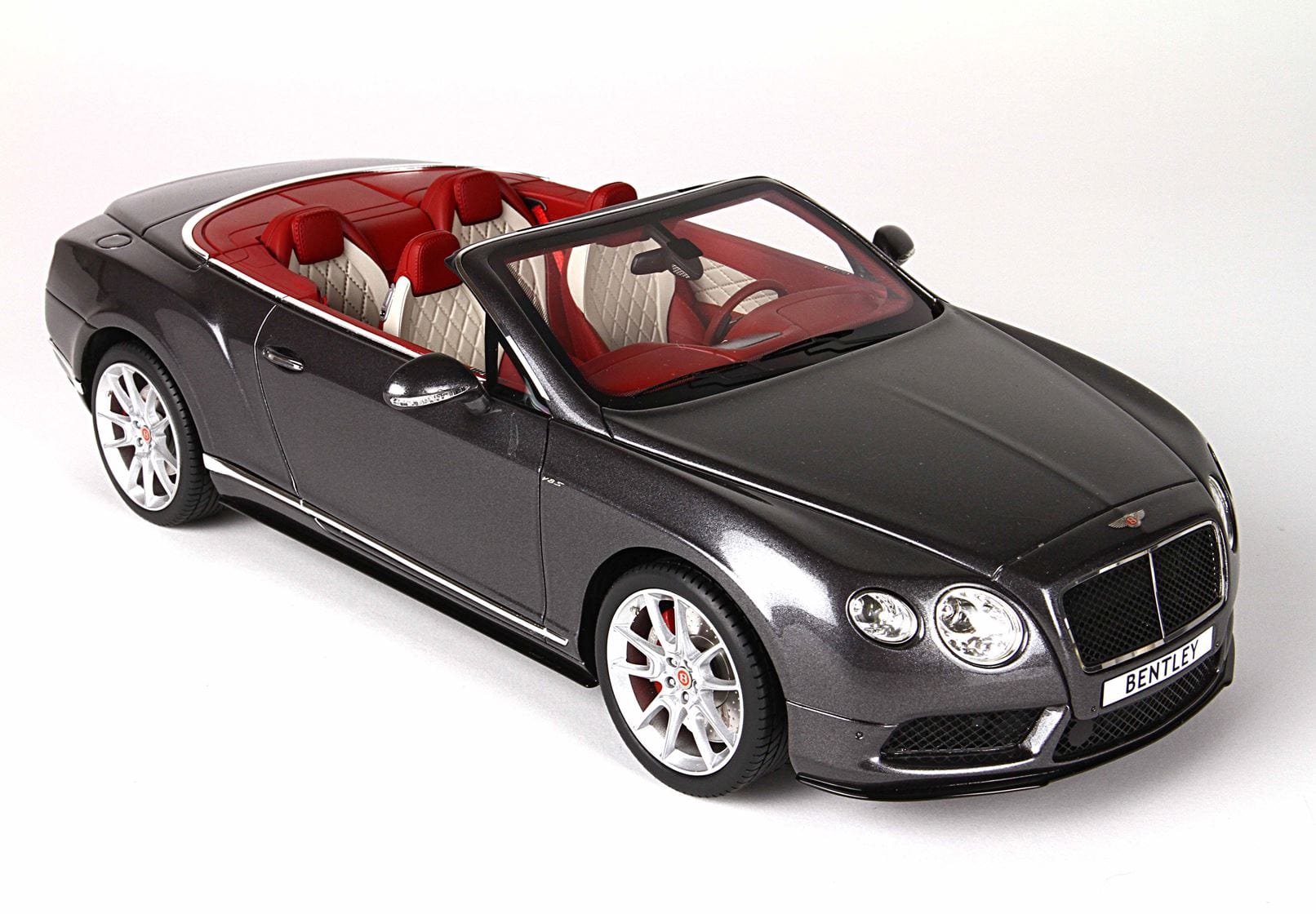 BBR 1:18 Bentley Continental GT V8 S Convertible Dark Grey Satin