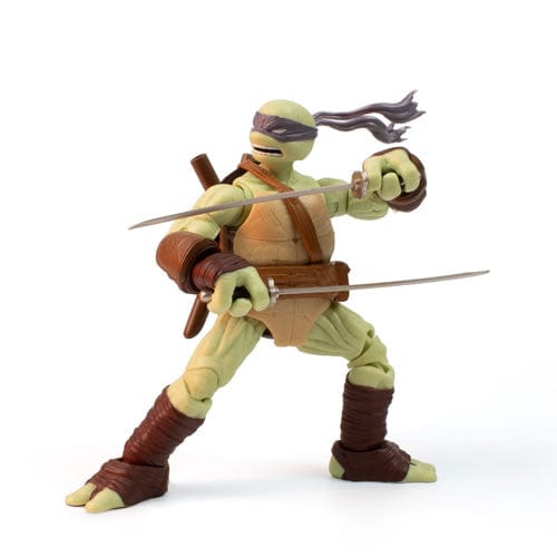 Teenage Mutant Ninja Turtles BST AXN IDW Leonardo Action Figure and Comic Book Set