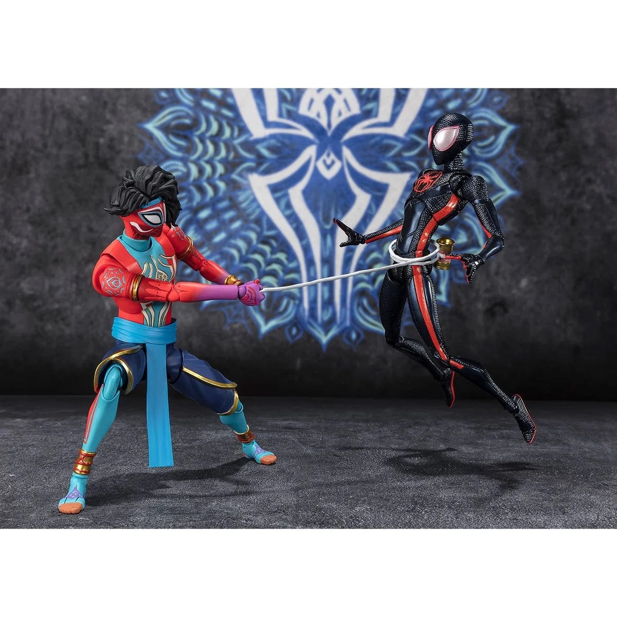 Spider-Man-Across-the-Spider-Verse-Spider-Man-India-S.H.Figuarts-Action-Figure-Masked-POSE-C-With-Miles-Morales