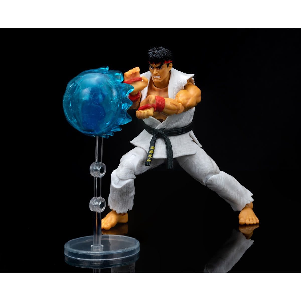 Ultra-Street-Fighter-II-Ryu-6-Inch-Action-Figure-fire-ball-hadouken