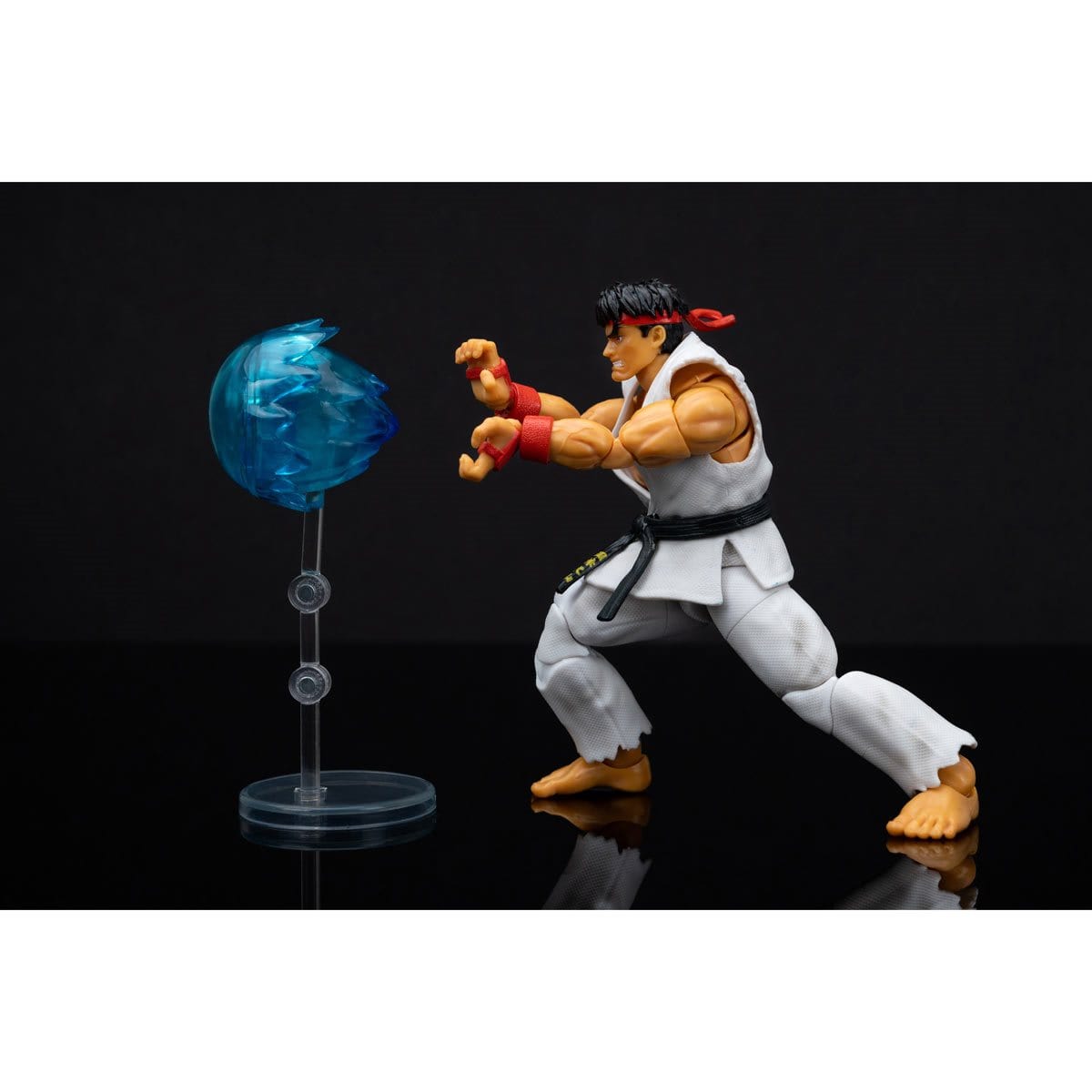Ultra-Street-Fighter-II-Ryu-6-Inch-Action-Figure-fire-ball-side-view-hadouken