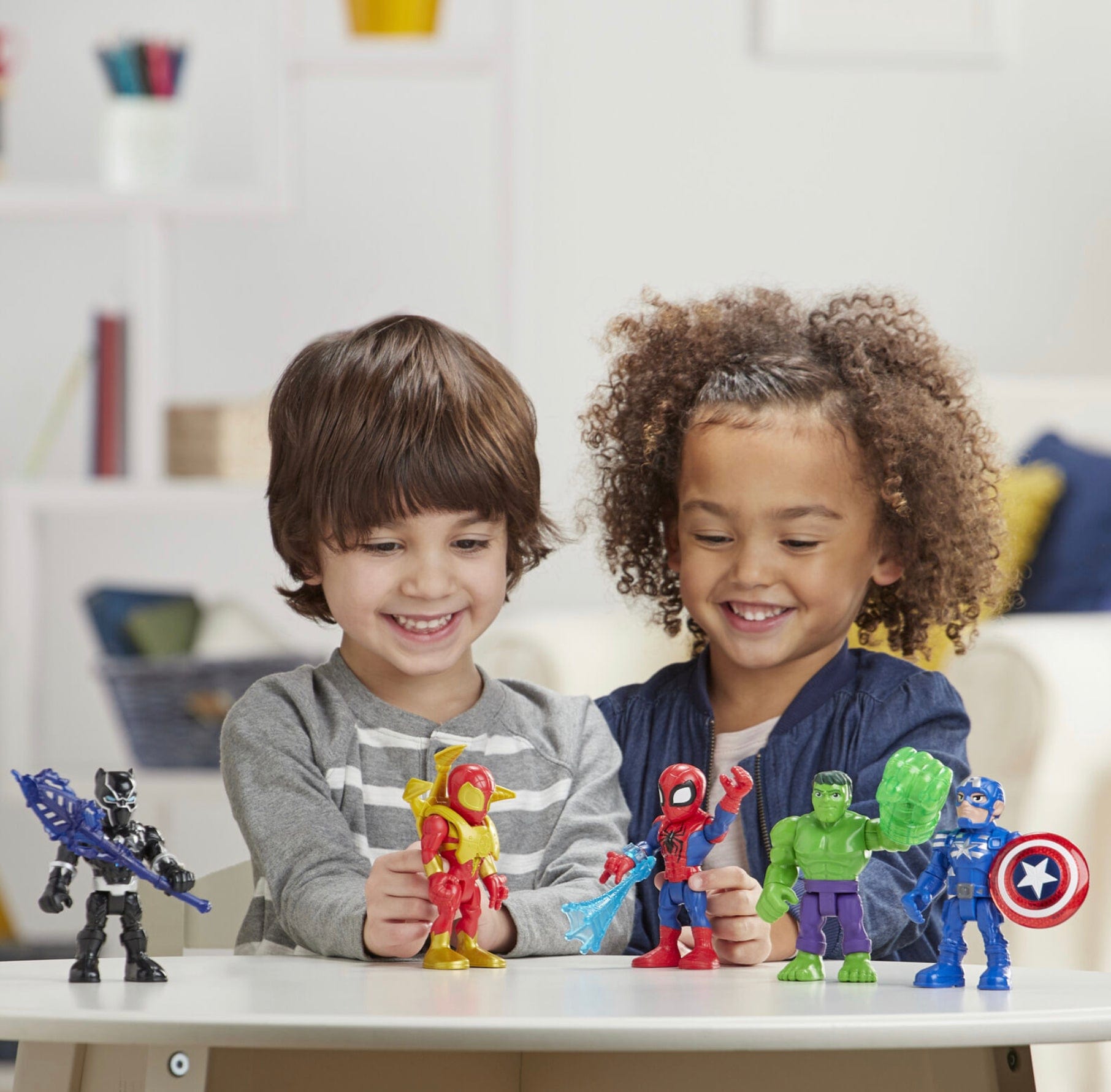 Marvel Super Hero Adventures toys, 12cm Miles Morales Action Figure & Accessory