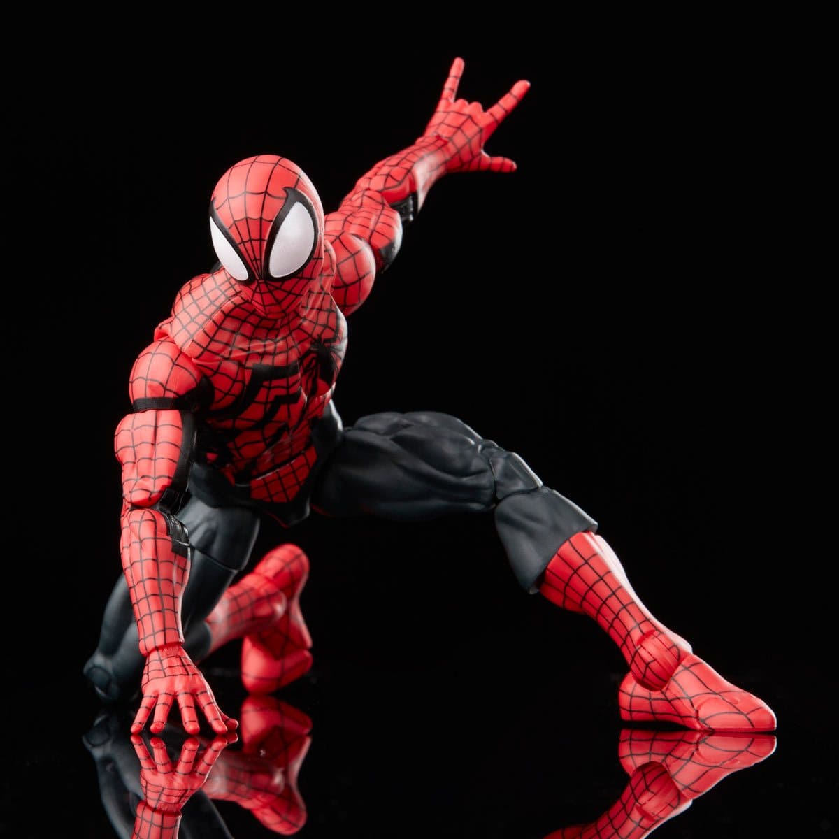 Spider-Man Retro Marvel Legends Ben Reilly Spider-Man 6-Inch Action Figure Spidey Pose